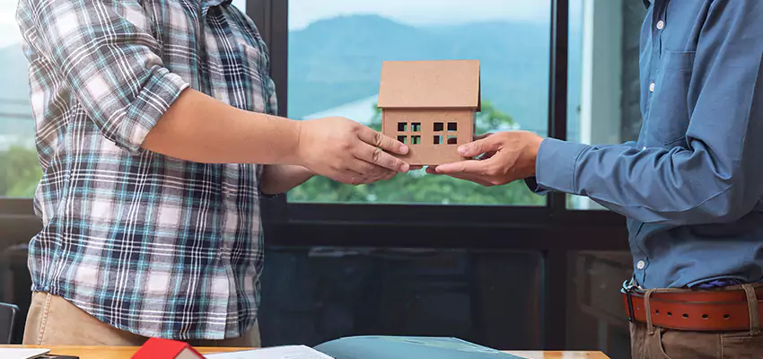 How We Determine Your Sell House with Reverse Mortgage Offer in Rockville Centre, NY?